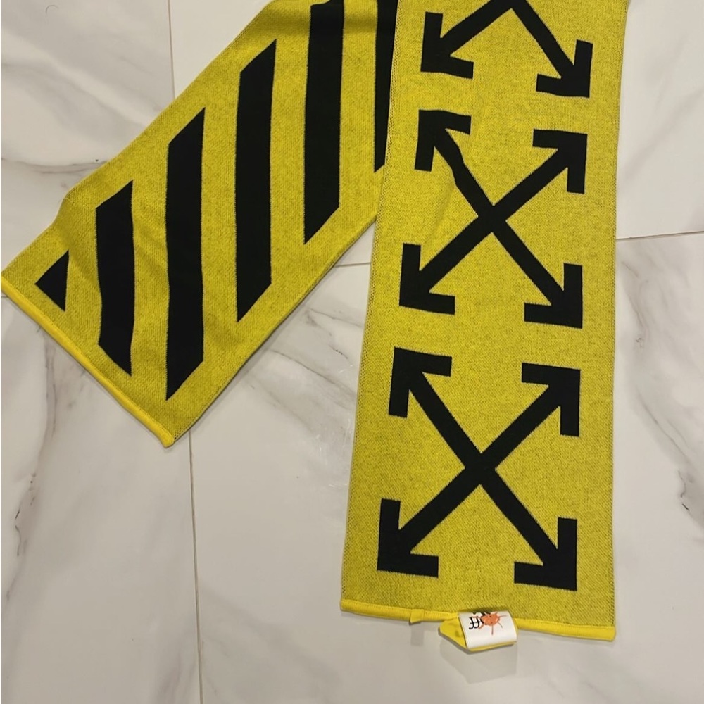 OFF WHITE SCARF